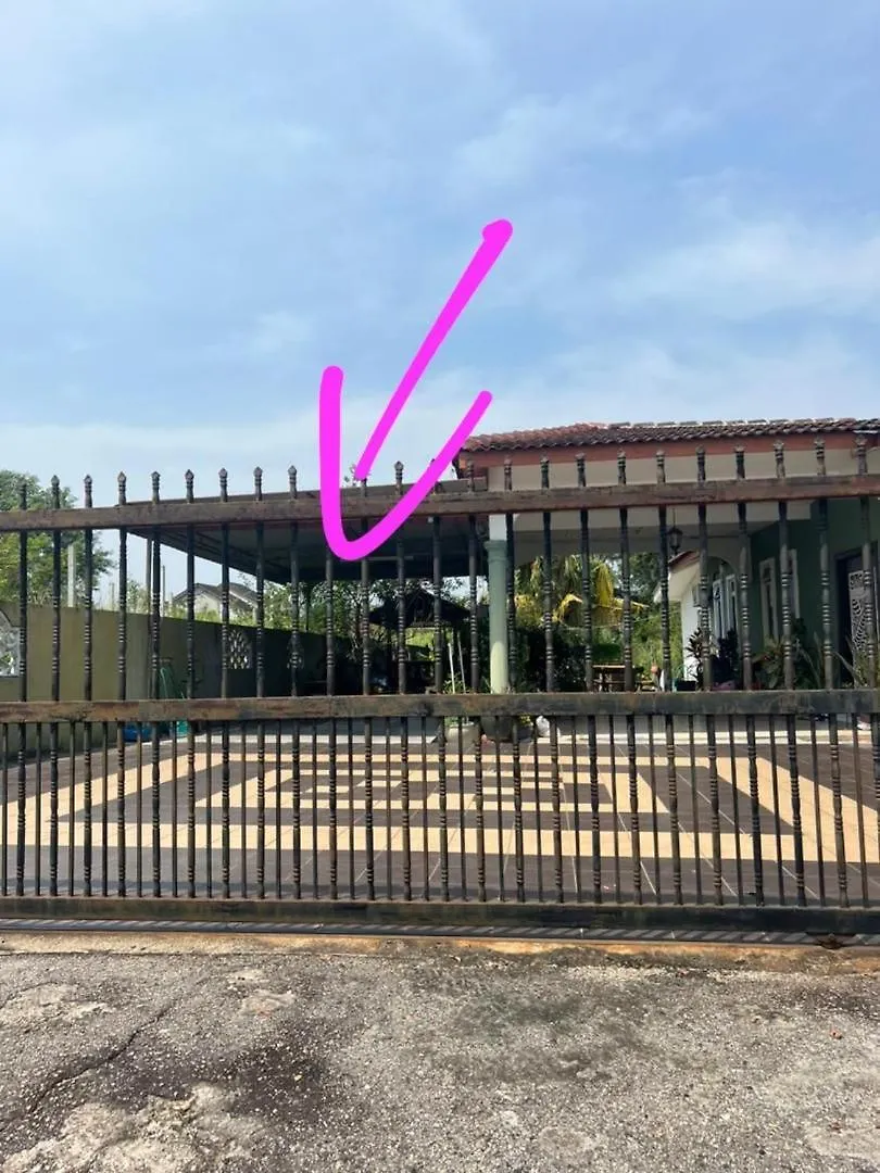 Holiday home Homestay Bajet Cikyah Kepala Batas